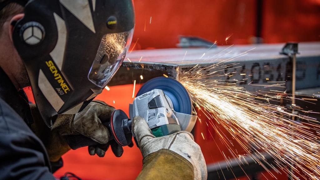 Practical Skills in Trimming and Fettling Metal Products